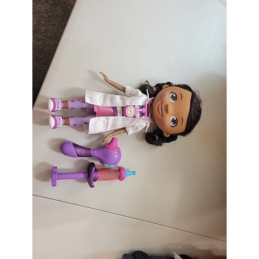 Doc McStuffins Toy Hospital‎ Doc 8.5 Inch Articulated Doll With Stethoscope